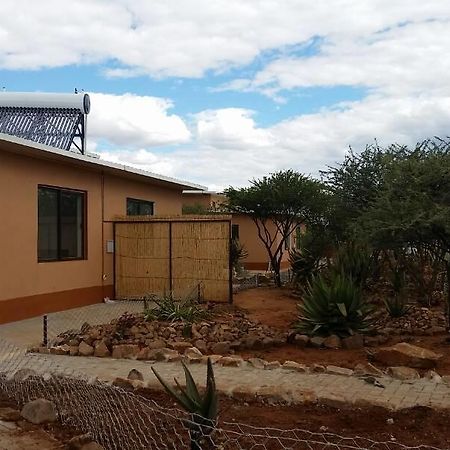 Cheetah View Lodge Otjiwarongo Exterior foto